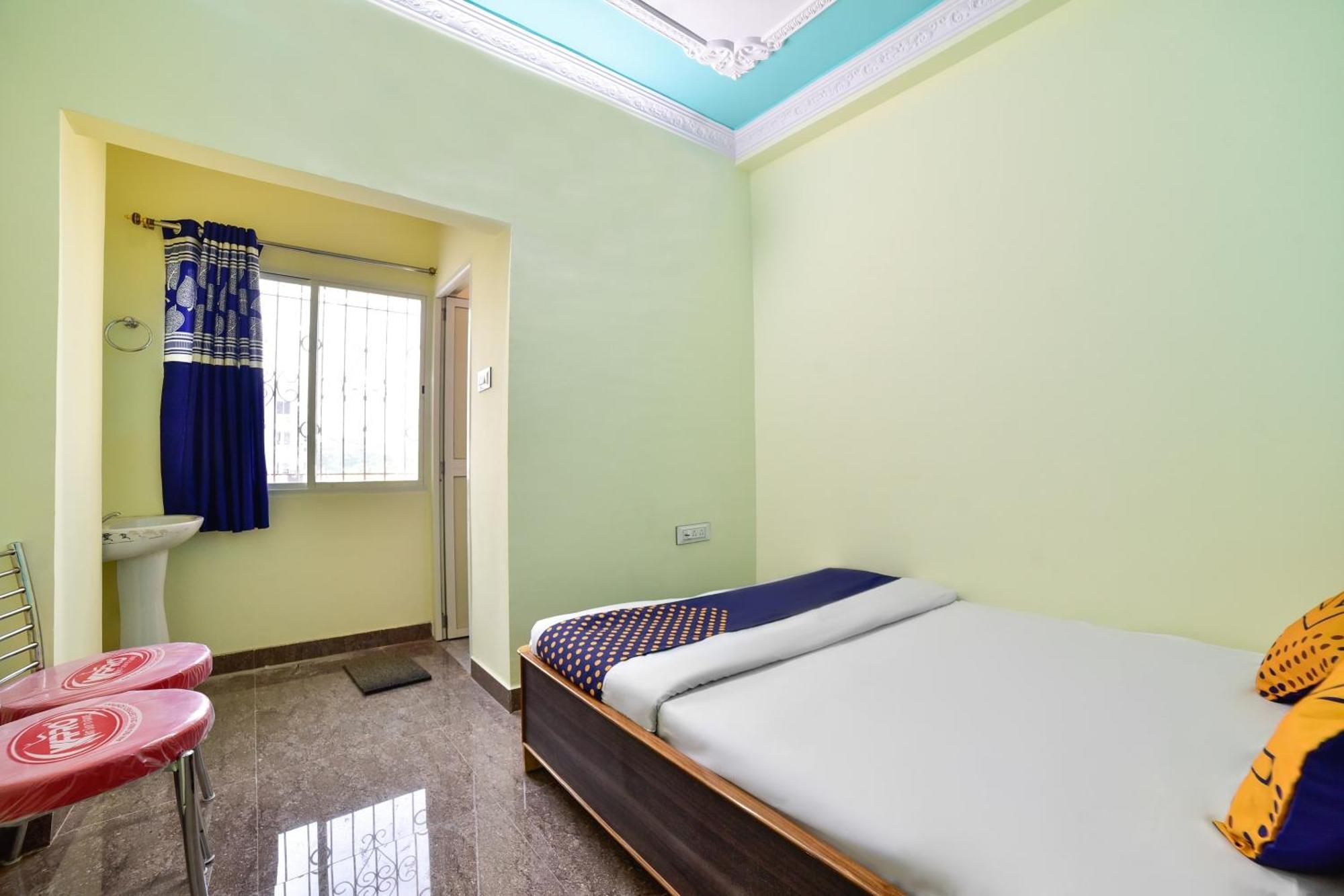 Spot On Devlok Guest House ปัฏนา ภายนอก รูปภาพ